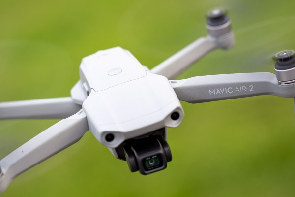 DJI Mavic Air 2 Review: Fantastic drone, despite obstacle avoidance blindspots thumbnail
