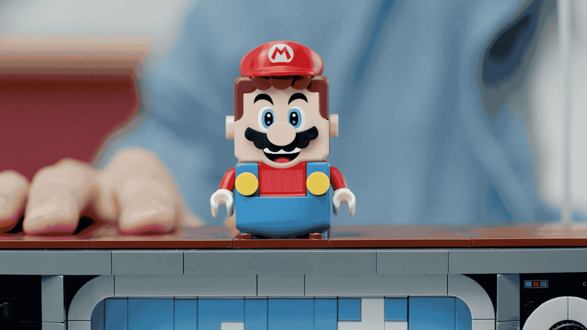 Hand-crank a level of Super Mario Bros. on Lego's new 2,646-piece NES kit |  TechCrunch