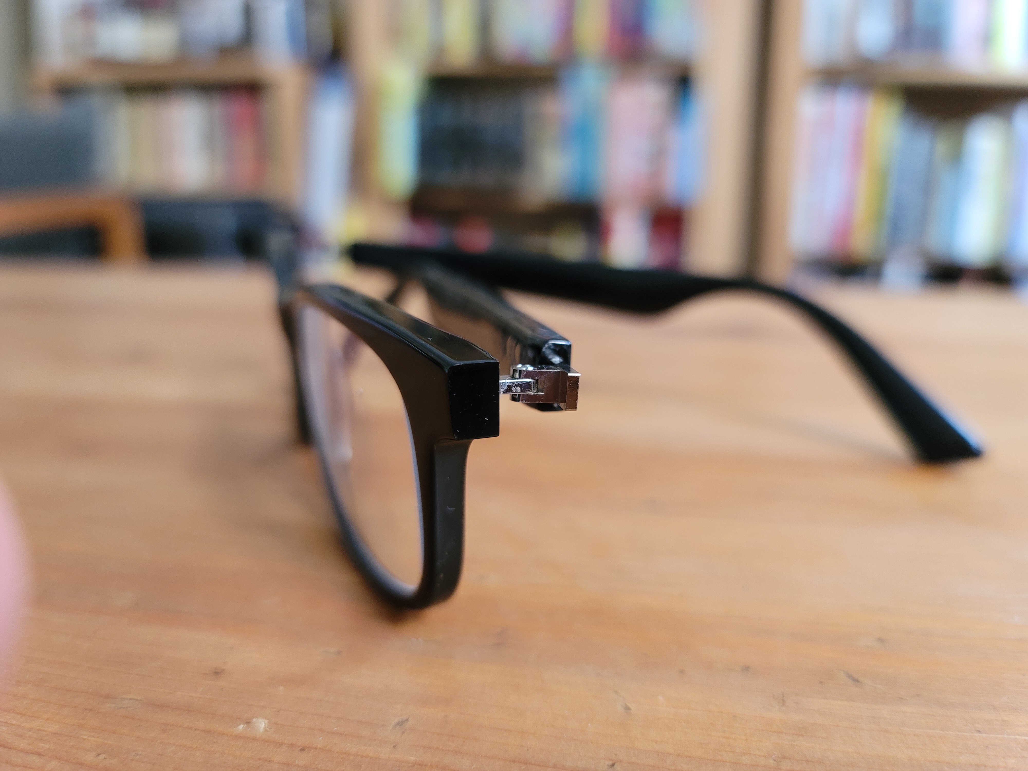 Vue's $179 Lite smart glasses have built-in speakers for music and 