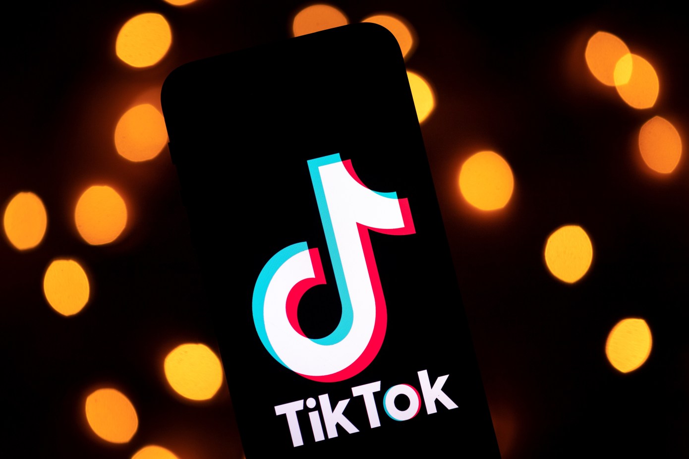 Oracle wins bid for TikTok