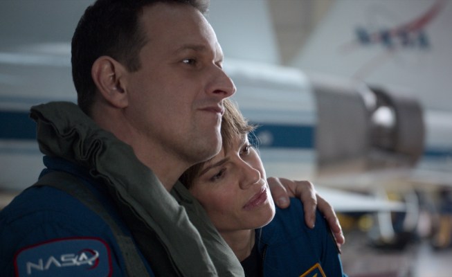 Photo of Netflix’s Away equilibra inteligentemente la exploración espacial y el drama humano – TechCrunch