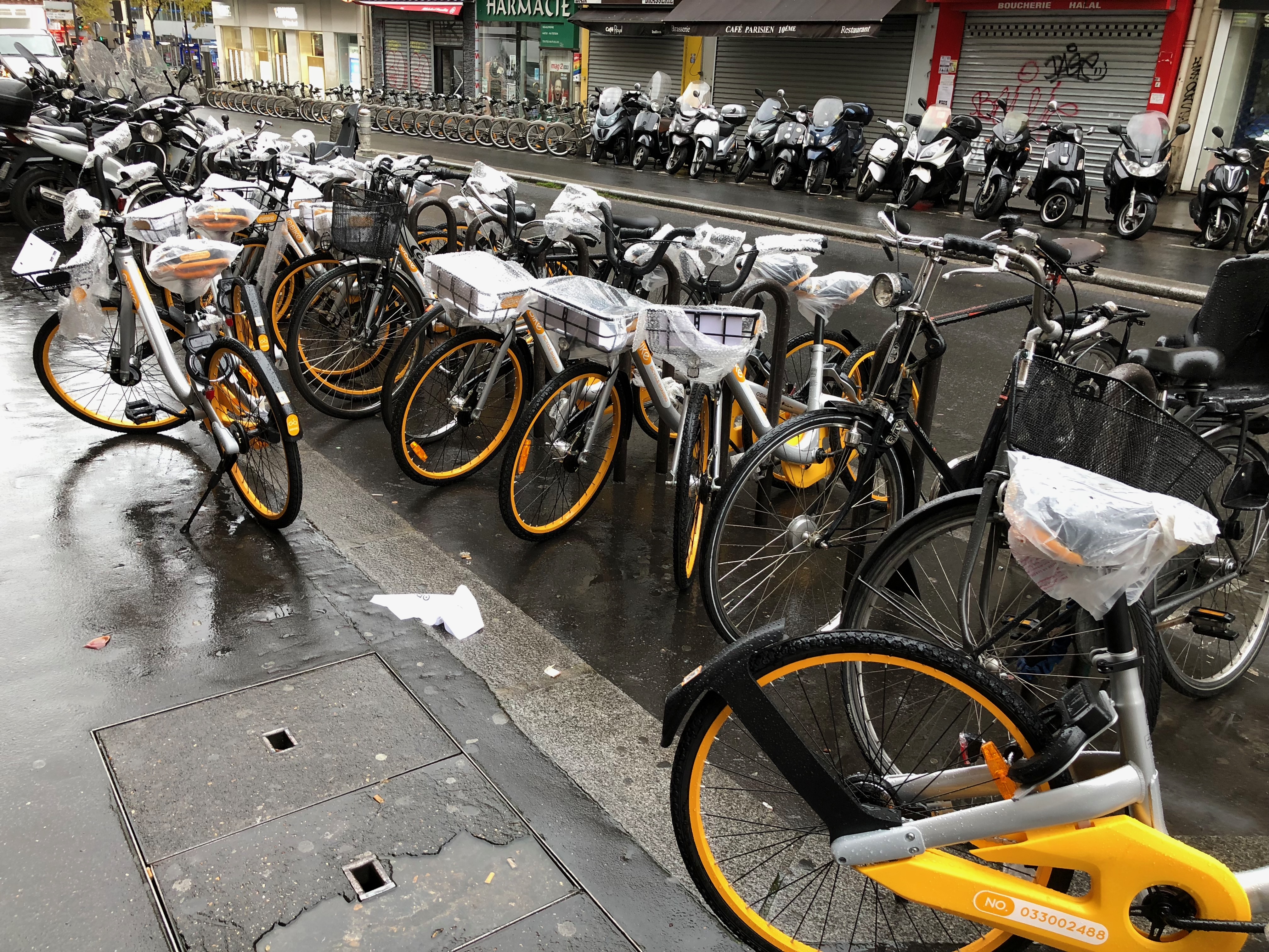A dozen Bikes from Obike in Paris