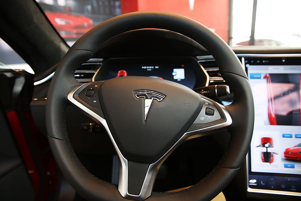 US safety regulator opens investigation into Tesla Autopilot following crashes with parked emergency vehicles