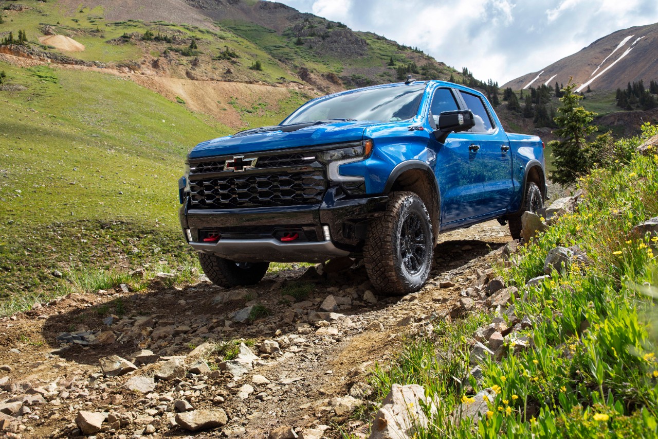 The 2022 Chevrolet Silverado gets a tech upgrade, hands-free trailering and a new ZR2 off-road flagship – TechCrunch
