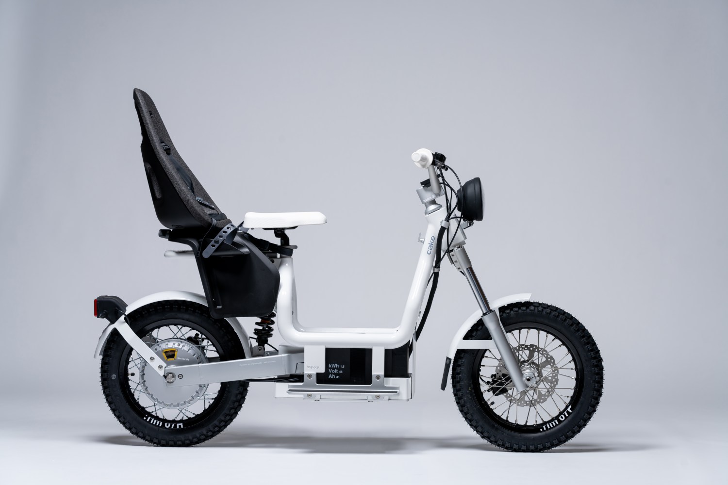Cake launches the Makka, a $3,500 electric moped for city riding