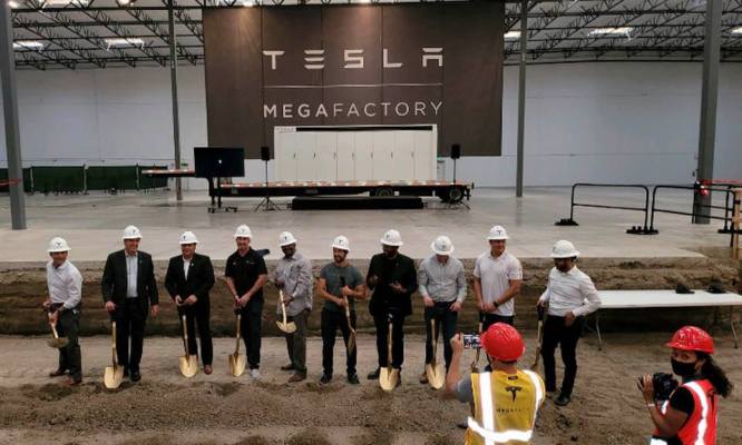 Tesla’s battery-manufacturing ‘Megafactory’ breaks ground in California – TechCr..
