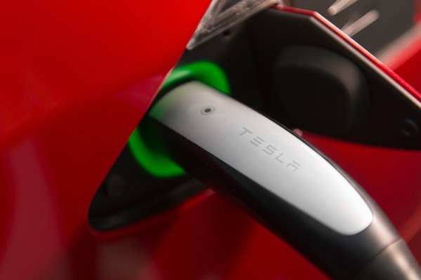 Tesla pulls the plug on the Gen 2 Mobile Connector Bundle included with vehicle ..