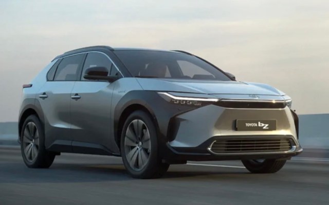 Toyota’s first battery EV has 280-mile range and a solar roof option – TechCrunc..