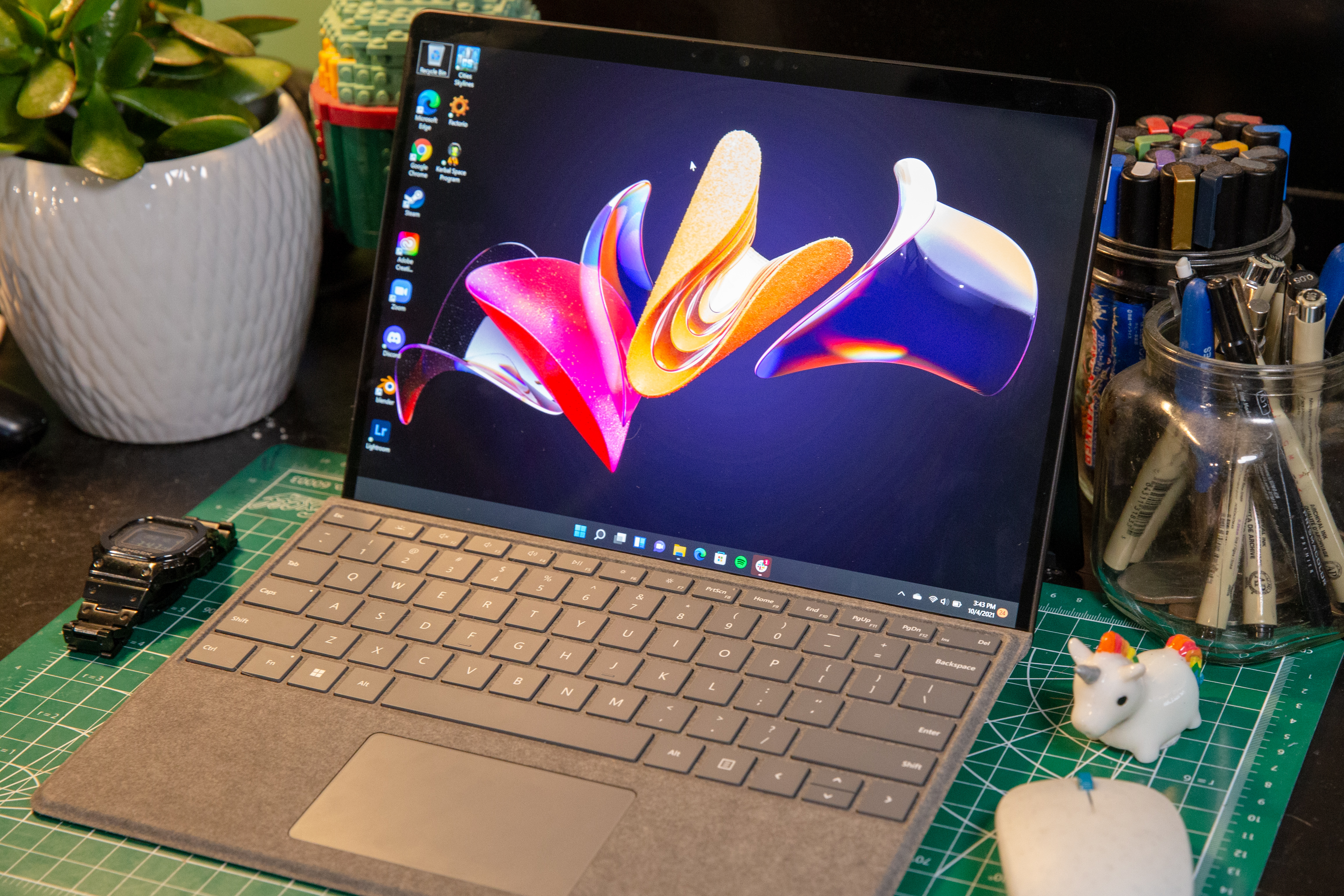 Review: The Surface Pro 8 with Windows 11 is fast and fresh | TechCrunch