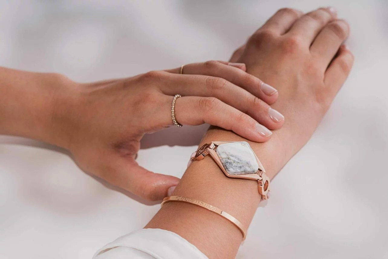 Bellabeat's Ivy bracelet tries to do it all — but it can only do some ...