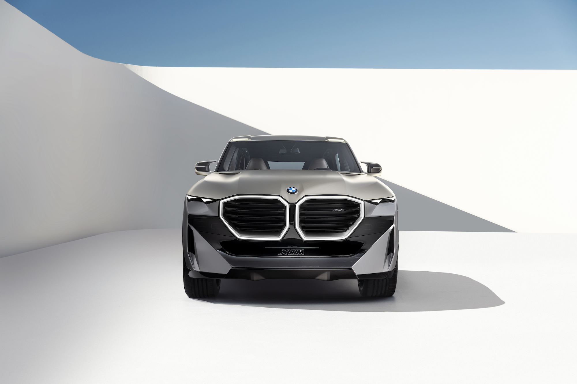 BMW XM SUV plug-in hybrid concept grille