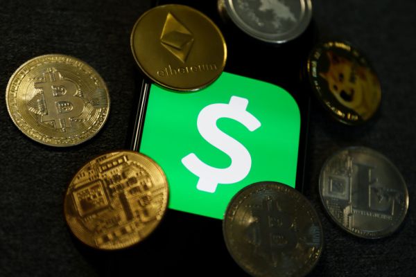 Cash App now lets users 'gift' stock and bitcoin using their USD balance or a debit card