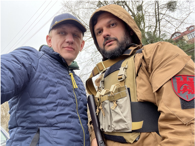 42Flows.Tech COO Maxym Popov ir CRO Igoris Luzhanskiy, kurie prisijungė prie teritorinės gynybos pajėgų