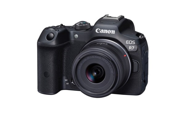 Canon takes another stab at the mirrorless market – TechCrunch