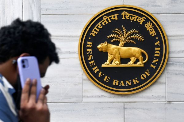 India’s central bank cracks down on fintech startups