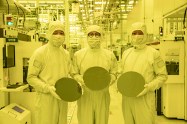 Samsung Electronics starts 3-nanometer chip production ahead of TSMC Image