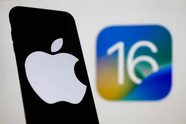Mac sales down 10%, iPhones up 3% — Breaking down Apple’s quarterly numbers – TechCrunch