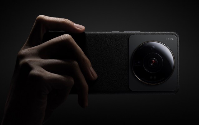 Xiaomi launches smartphone with huge imaging sensors and Leica optics – TechCrunch