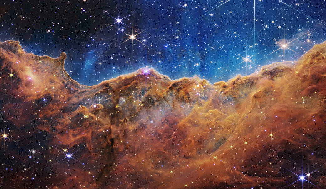 Penhascos cósmicos do Telescópio Espacial James Webb