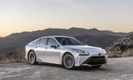 EV laggards BMW and Toyota to partner on hydrogen fuel cell vehicles Image