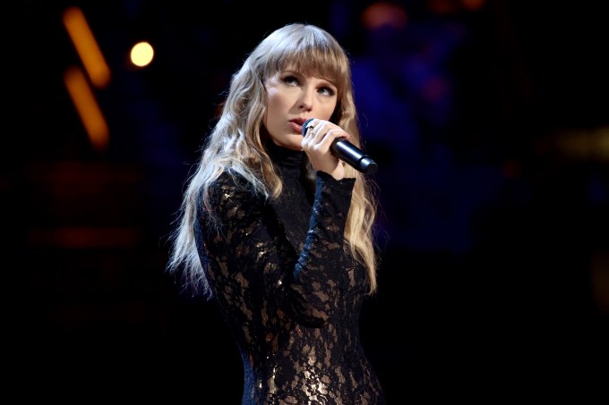 Image of Taylor Swift performing at the 36th Annual Rock & Roll Hall Of Fame Induction Ceremony.