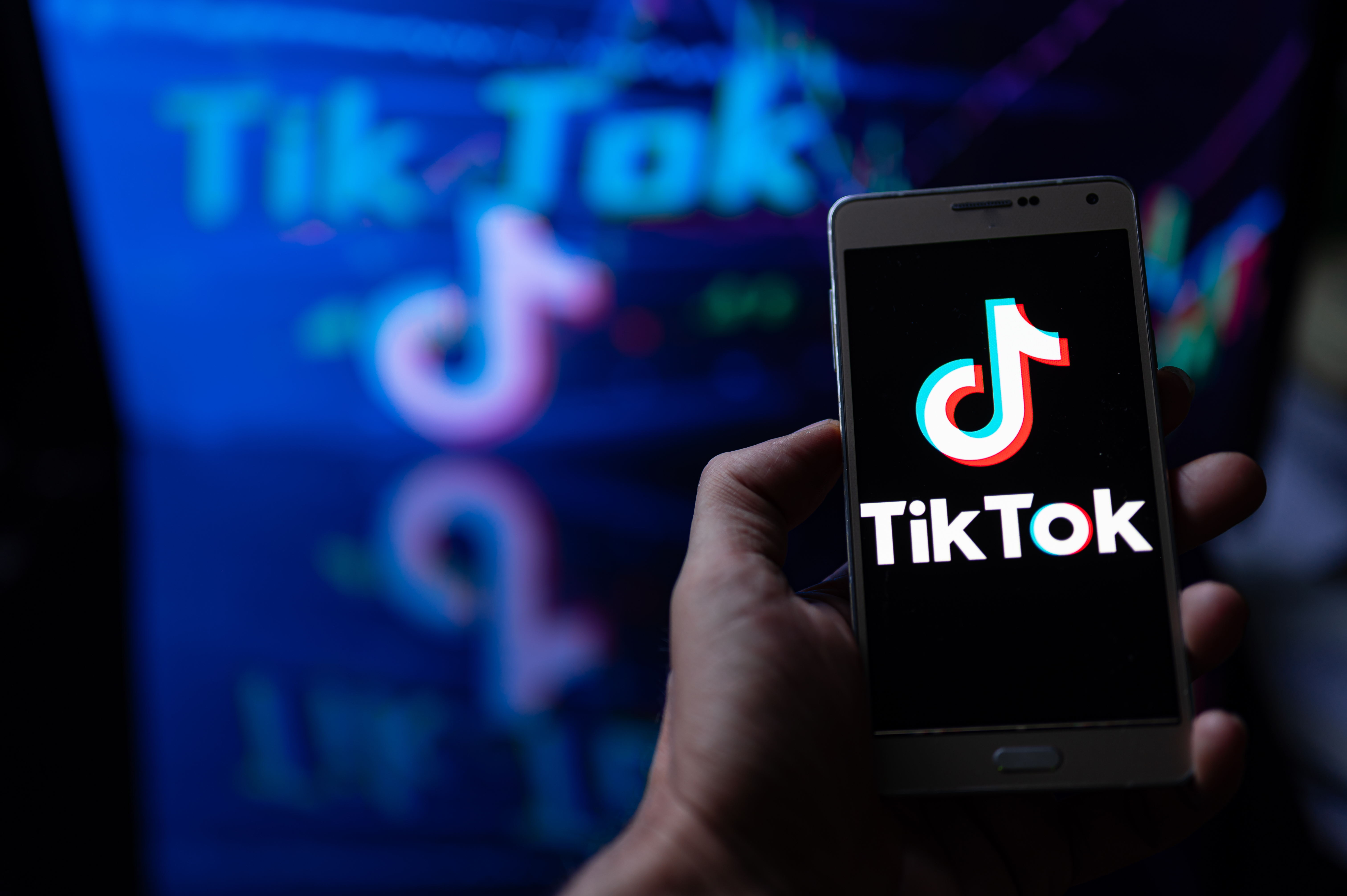 US House bans TikTok on lawmakers’ official phones
