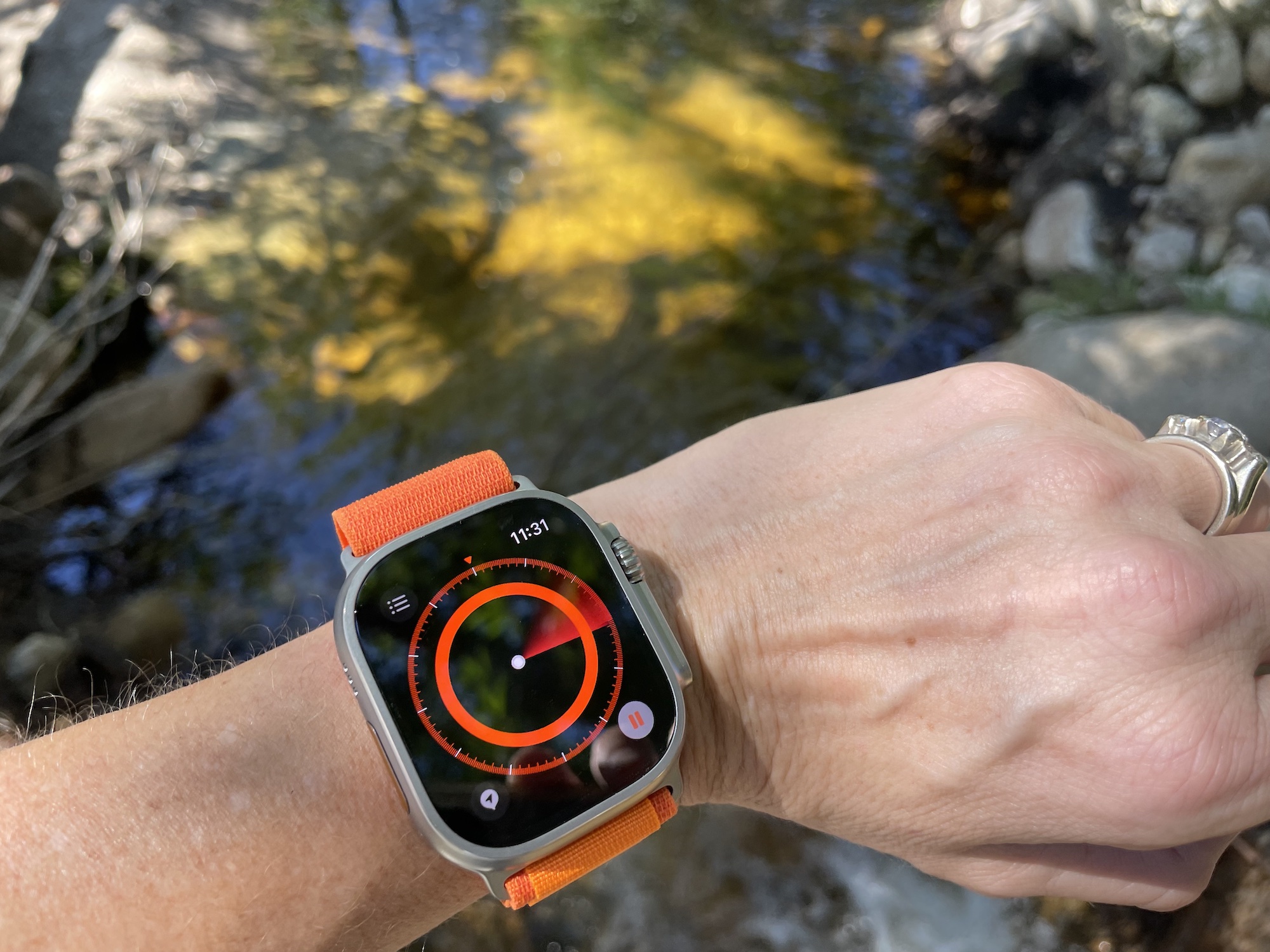 Apple Watch Ultra beacon compass