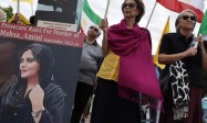As Iran throttles its internet, activists fight to get online Image