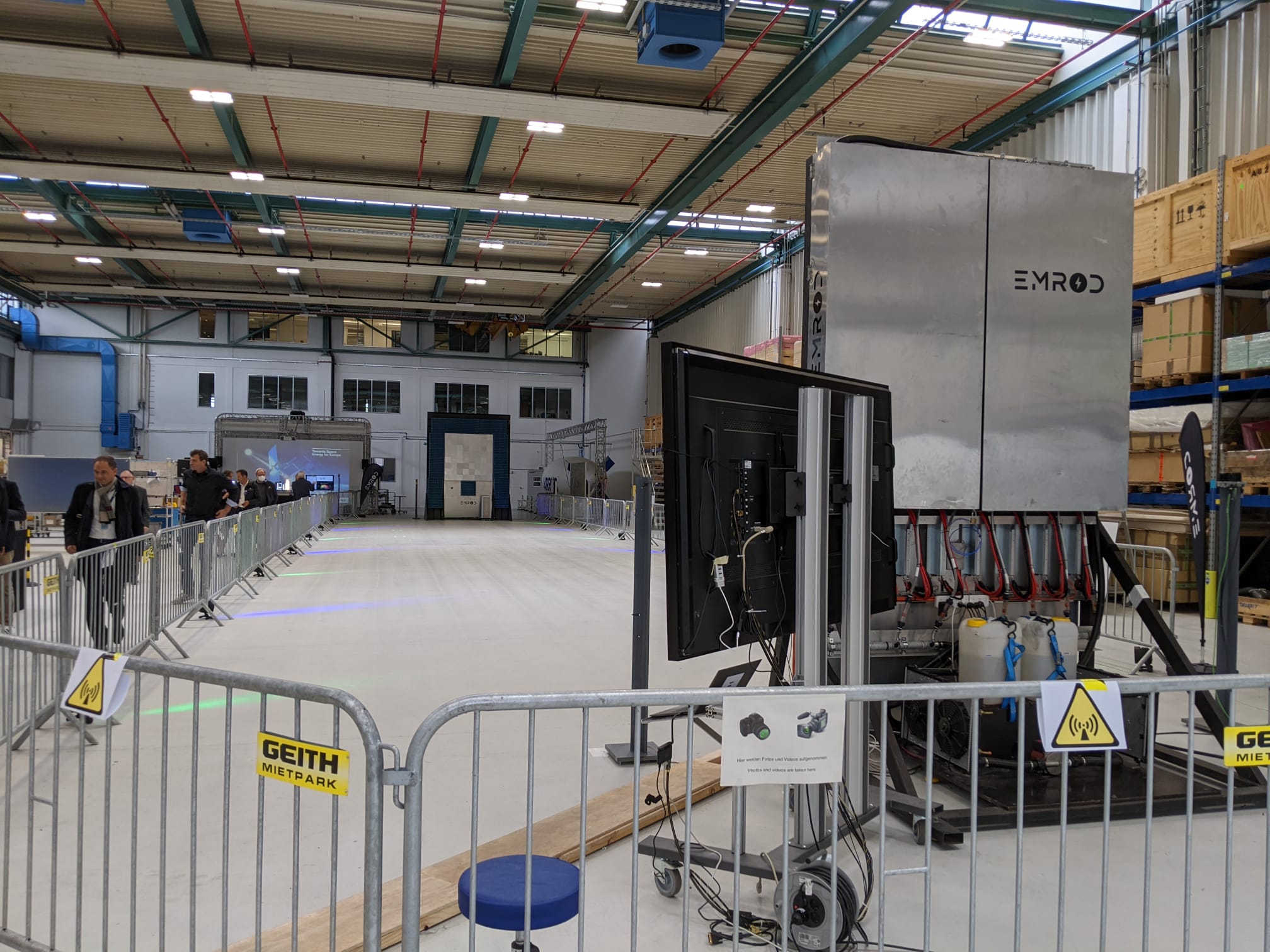Emrod's demonstration system beams power across an Airbus warehouse.