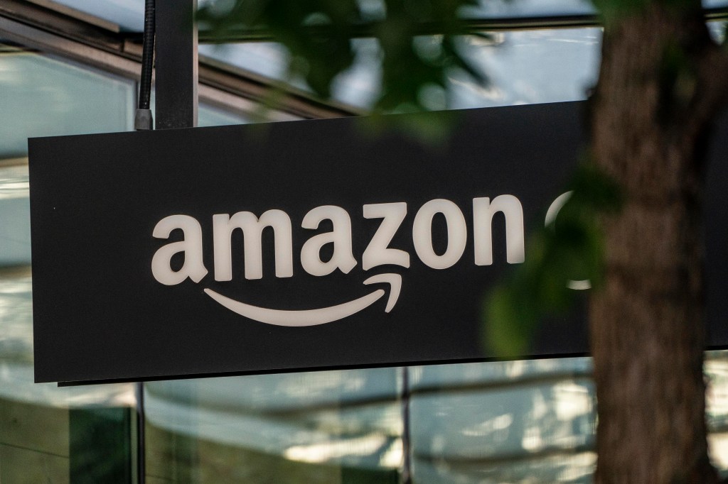 Amazon exec confirms corporate hiring freeze through end of year