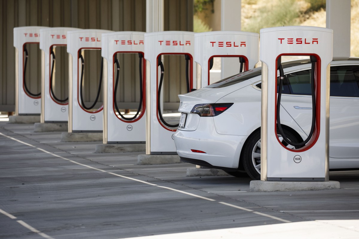 Tesla fuels an EV charging requirements battle