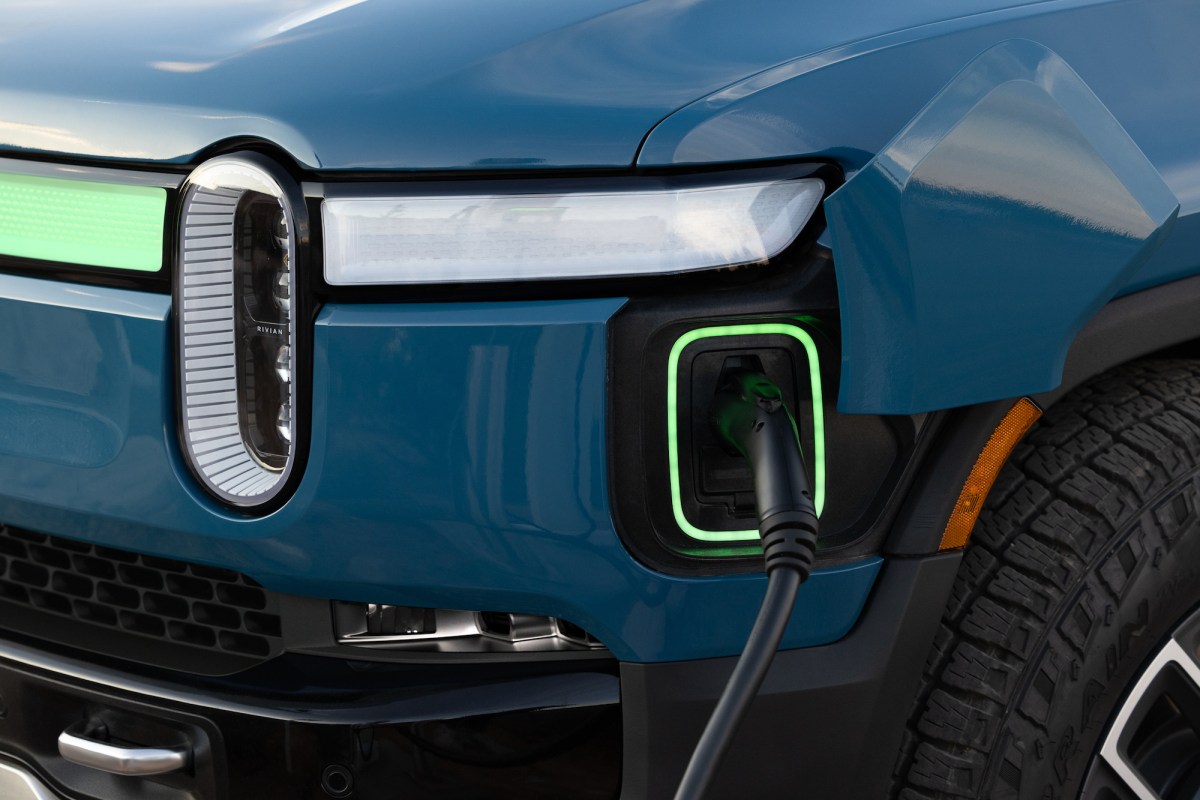 Rivian targets gas-powered Ford and Toyota trucks and SUVs with $5,000 ‘electric upgrade’ discount – TechCrunch