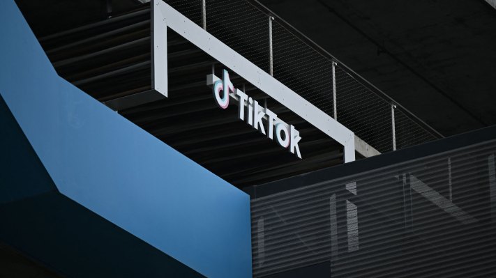 TikTok plans to ban links to outside e-commerce sites like Amazon, new report claims 1