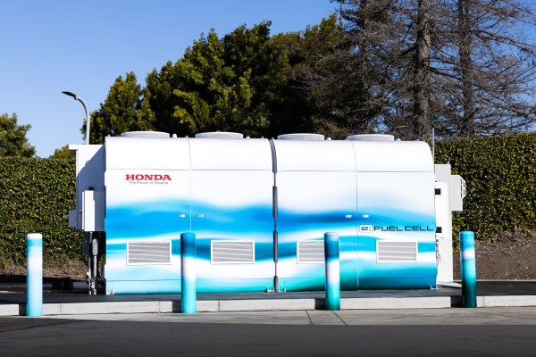 Honda’s aging hydrogen fuel cells get new life in data center