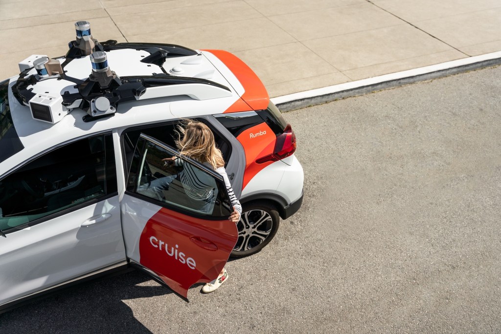 Cruise expands supervised self-driving ride-hailing to Houston and Dallas