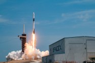 SpaceX launches cargo resupply mission to ISS, carrying solar panels, blueberries Image