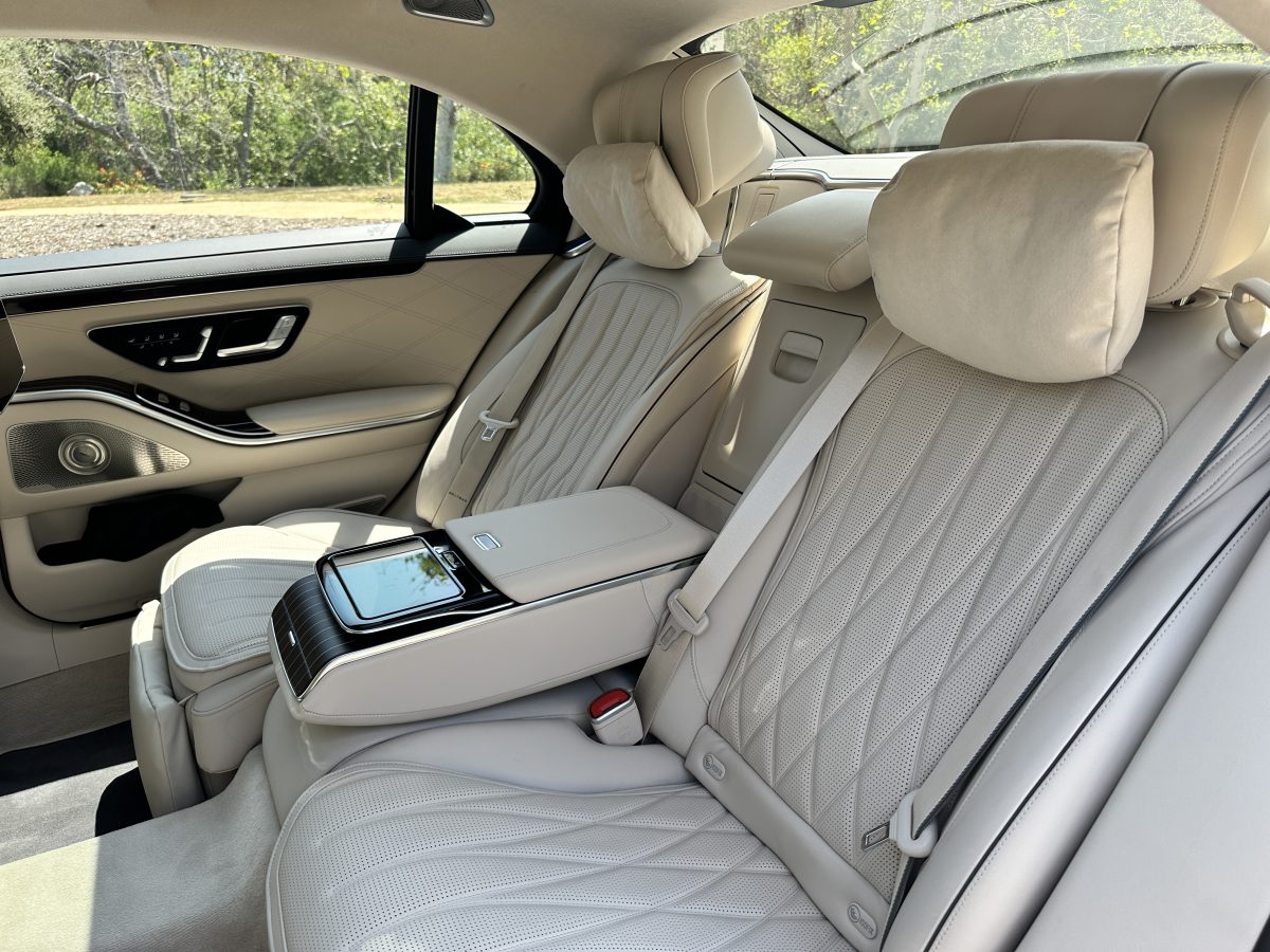 Mercedes-AMG S 63 E Performance interior back seat