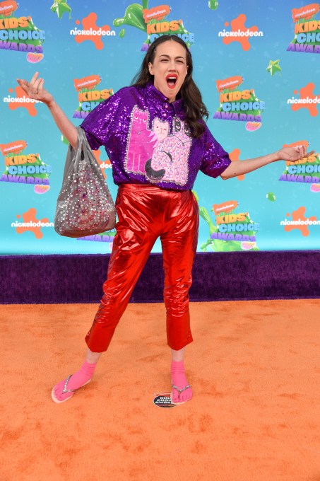 Colleen Ballinger attends Nickelodeon's Kid's Choice Awards in character as Miranda Sings. 