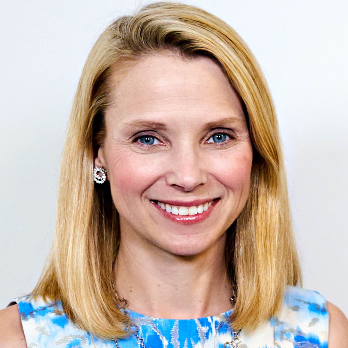 Marissa Mayer’s startup just rolled out apps for group photo sharing and event planning, and the internet isn’t sure what to think