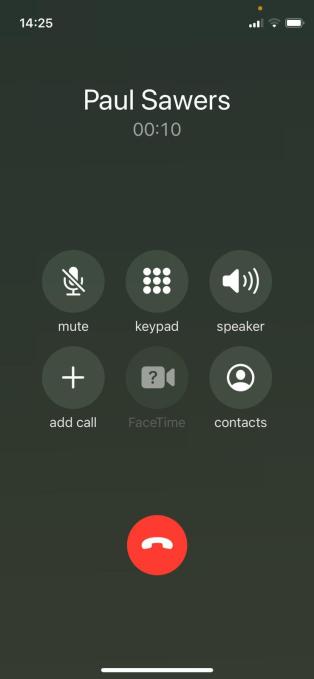 Placement of the end call button in iOS 16