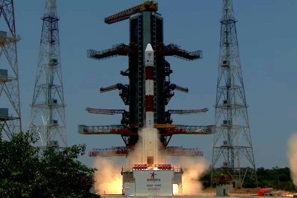 India's Aditya-L1 solar probe successfully lifts off toward the sun 1