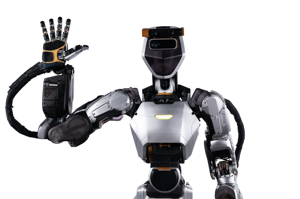 Sanctuary’s new humanoid robotic learns speedier and prices fewer