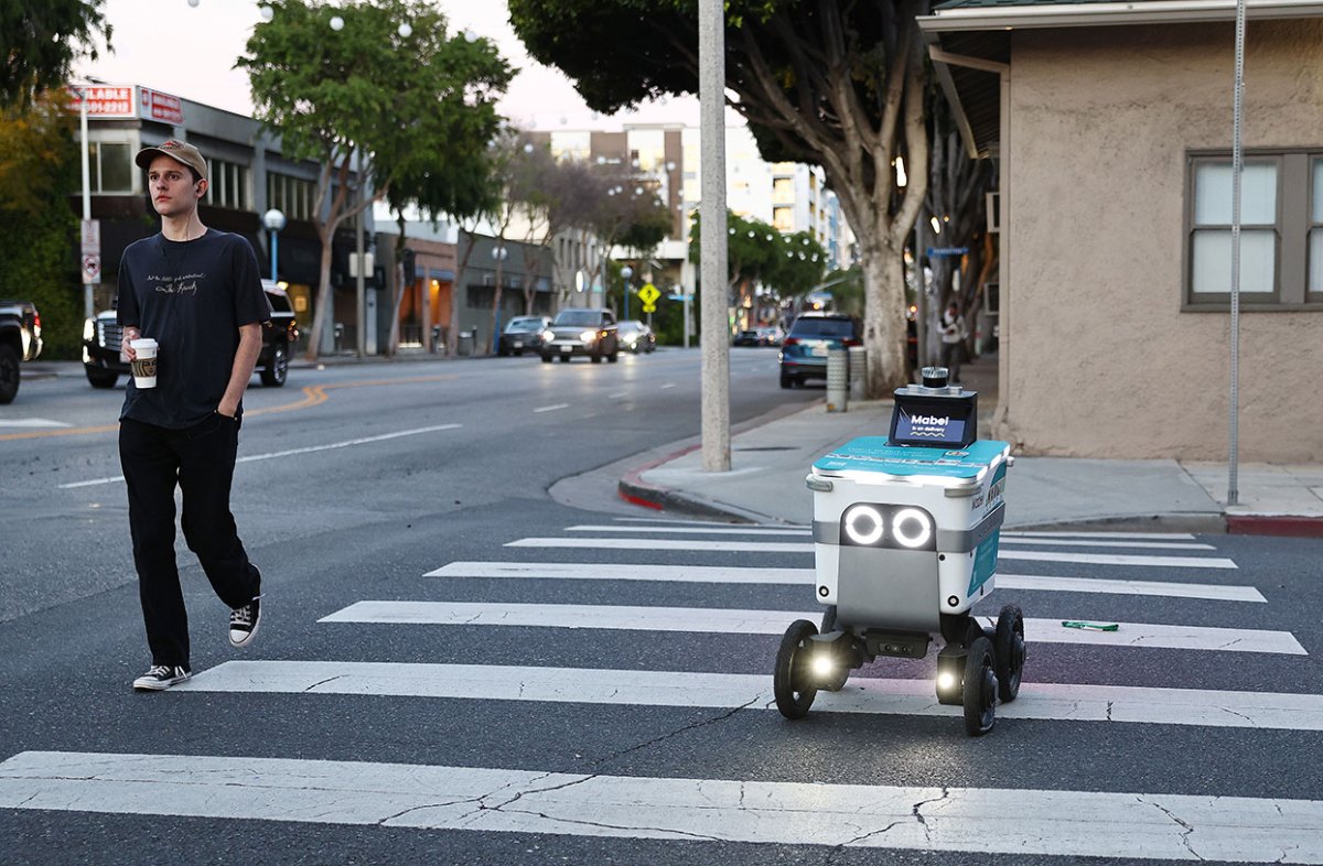 photo of Uber, Nvidia-backed Serve Robotics hits public markets with $40M splash image