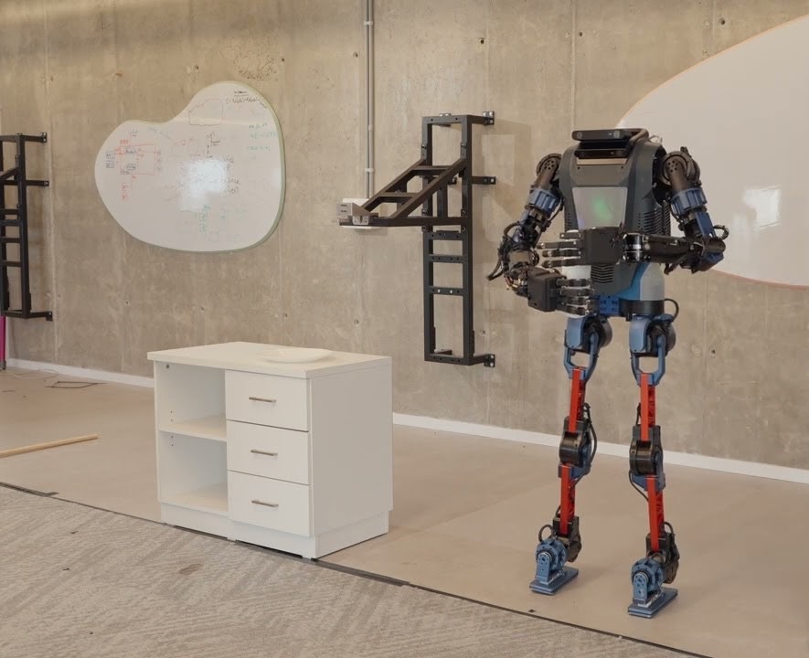 A humanoid robot is on its way from Mobileye founder