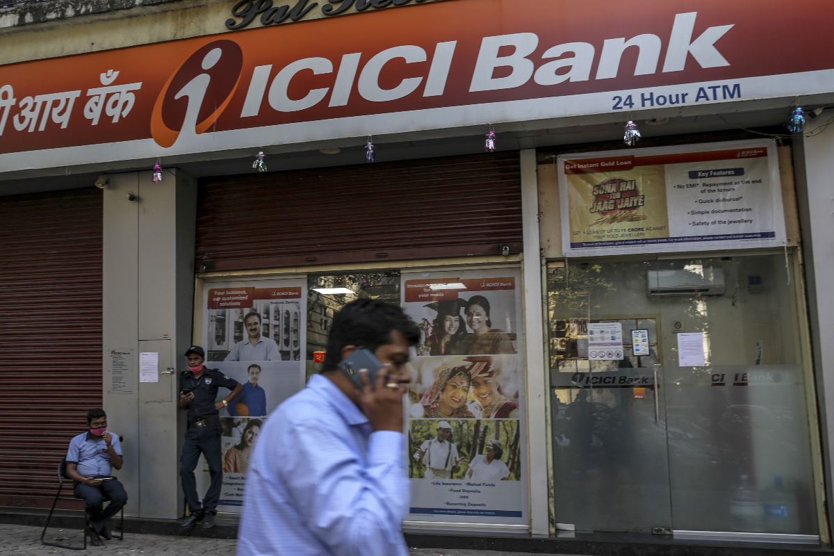 ICICI Bank, one of India’s top private banks, exposed the sensitive data of thousands of new credit cards to customers who were not their intend